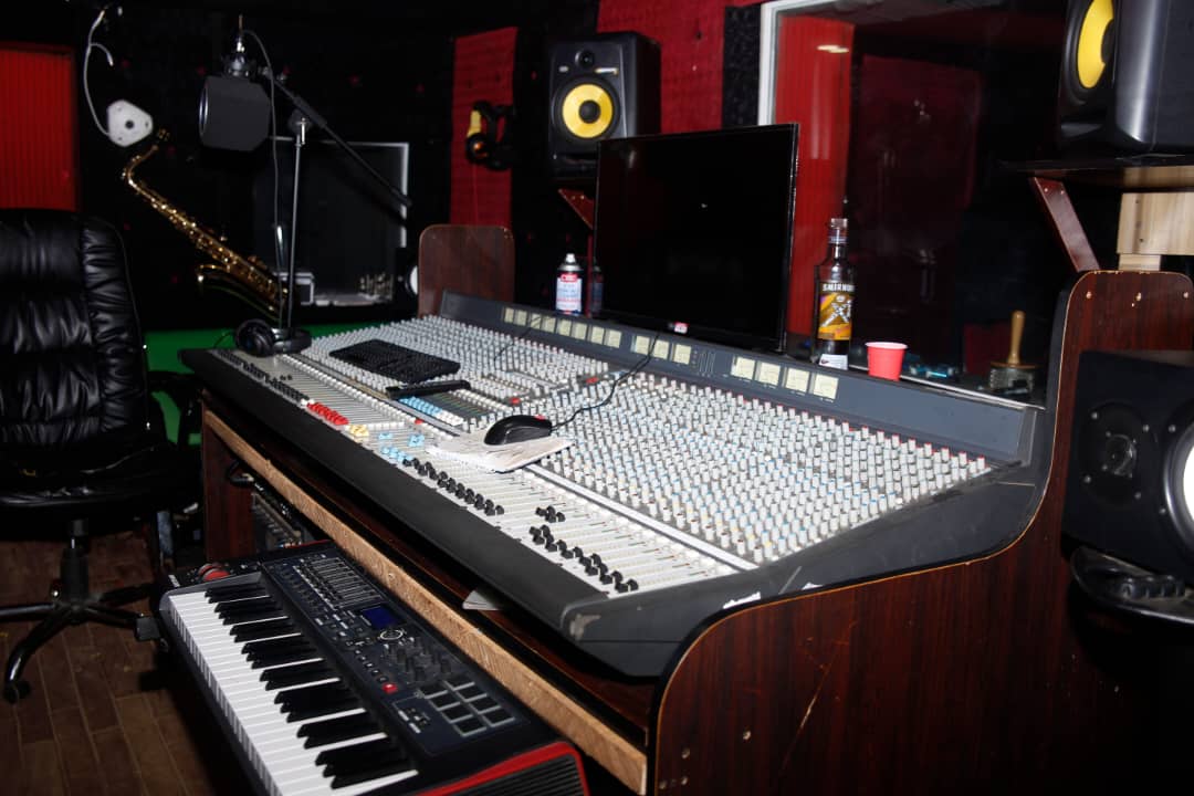 Studio 2